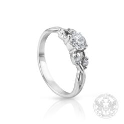 Годежен пръстен с централен 0.35ct. диамант и странични брилянти GIA450