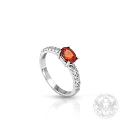 Дамски пръстен в бяло злато с централен Турмалин 0.95ct. и странични диаманти 0.14ct.