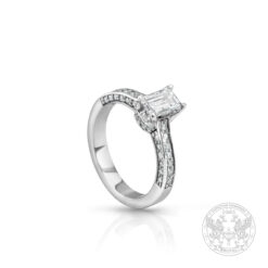 Годежен пръстен с диамант 0.85ct. и странични брилянти от бяло злато BR7831CGL