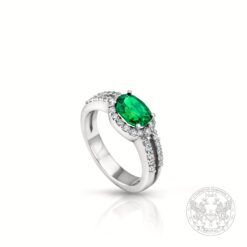 Дамски пръстен в бяло злато, с централен Изумруд 0.86ct. и странични диаманти 0.35ct.BR8296