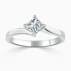 Годежен пръстен с квадратен диамант GIA