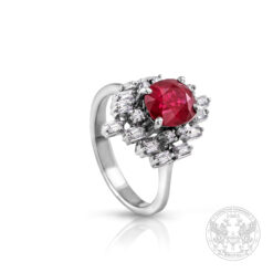 Дамски пръстен в бяло злато с централен Рубин 1.76 ct. и диаманти